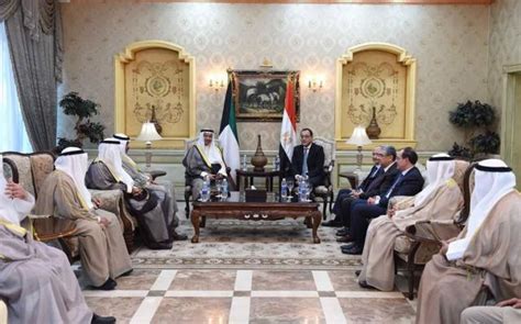 قدم رئيس مجلس الوزراء الكويتي الشيخ جابر مبارك الحمد الصباح، بطلب إلى النائب العام للتحقيق فيما أثير من شبهات حول جرائم غسل أموال والتعدي على المال العام والتعامل مع. رئيس الوزراء يستقبل نظيره الكويتى بمطار القاهرة | الأخبار ...