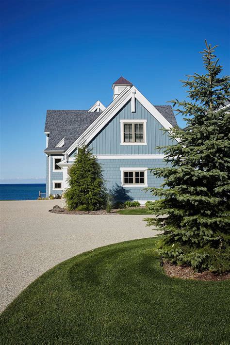 Tour A Cozy Lake Cottage In Michigan With Nautical Inspired Interiors