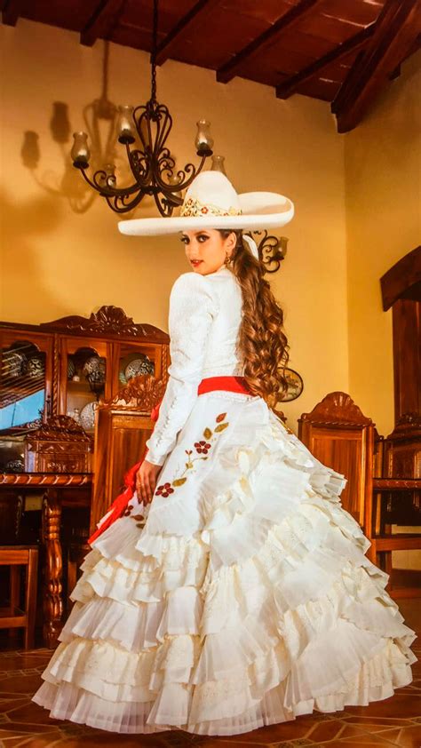 30 Increibles Vestidos De Novia Para Bodas Mexicanas