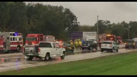 Crash Involving Three Vehicles Temporarily Shuts Down Illinois 5