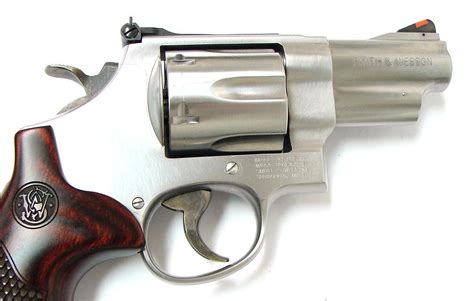 Smith And Wesson 629 6 44 Mag Caliber Revolver 3 Snub Nose With Wooden Combat Grips Excellent