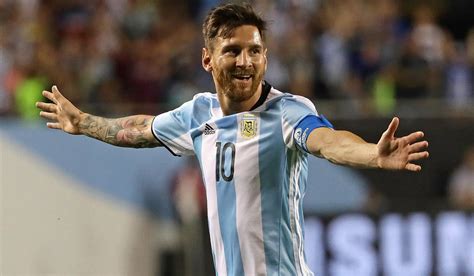 Find the perfect lionel messi stock photos and editorial news pictures from getty images. Messi's quest to lead Argentina to the Copa America title ...