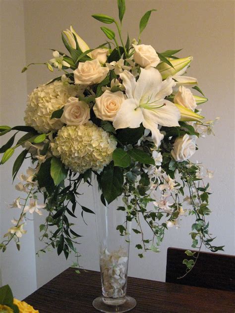 Tall Hydrangea Centerpieces For Weddings White Roses Centerpiece