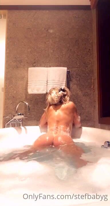Stefanie Gurzanski Nude Bathtub Porn Video Leaked My XXX Hot Girl