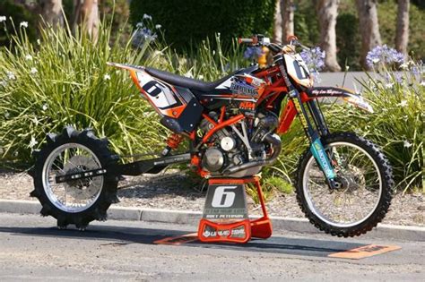 The description of hill climb racing hill climb racing is a combination distance and physics arcade and puzzle game. TEAM PETERSON'S KTM 950 LC8- Fuel injected on Nitro ...