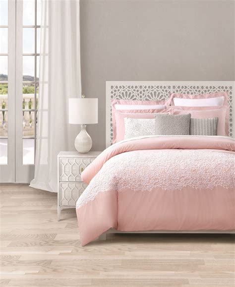 A solid gray microfiber reverse adds a soft touch and two matching shams complete the modern comforter set. Home & Garden Comforters & Sets Twin XL Full Queen Bed ...