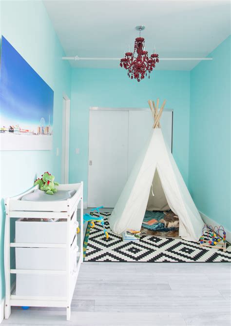 Hi, i'm krysta, lover of old houses, antiques, and diy projects! Creative Ideas for Your Nursery Accent Wall
