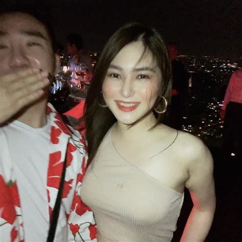 Theo lời người bạn học vương đình hải thì vương đình huệ từ thiếu thời đã giỏi chơi cờ tướng và đã thắng tất cả các đối thủ trong huyện nghi lộc. Hương Tràm Đẻ Con Cho Vương Đình Huệ / Pháº¡m HÆ°Æ¡ng Va ...