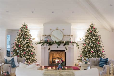 Deck The Halls Christmas Home Tour Dining Room The Leslie Style