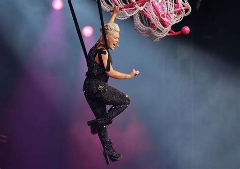 Pink Performing On Her Beautiful Trauma Tour 19 Gotceleb