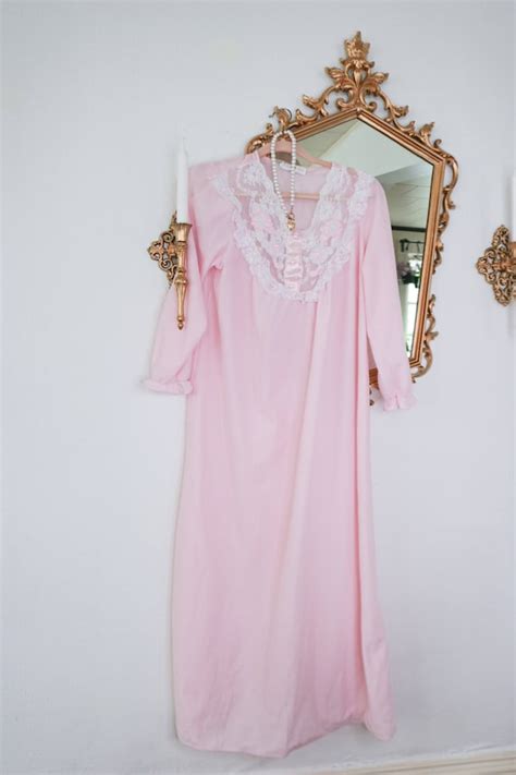 Vintage Ashley Ames Nutcracker Style Nightgown Mediu Gem