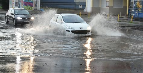 Poniżej mapa detekcji wyładowań wykadrowana na województwo lubelskie i sam lublin. GDZIE JEST BURZA, O KTÓREJ BURZA, UWAGA ZAŁAMANIE POGODY ...