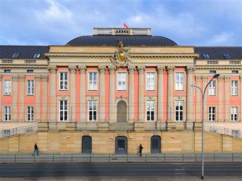 Check spelling or type a new query. Brandenburger Landtag kann neue Corona-Regeln zurückweisen ...