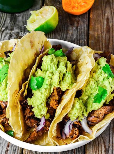 Vegan mexican food is the perfect comfort food! Vegan Mexican Food - 38 Drool-Worthy Recipes! - Vegan Heaven