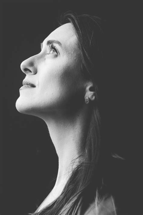 Woman Side Profile Pictures Download Free Images On Unsplash