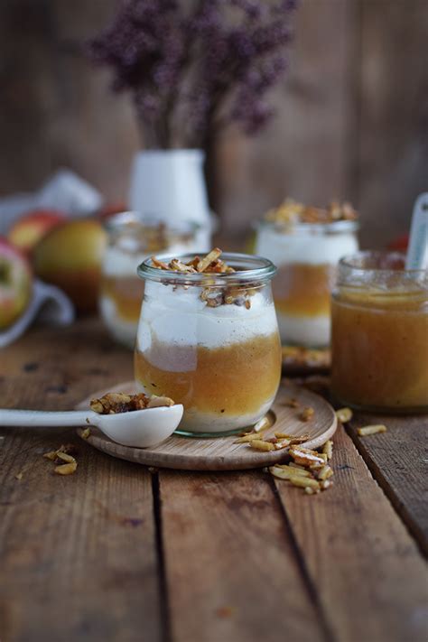 Apfelmus mit Zimtcreme und Karamell-Mandeln ⋆ Knusperstübchen
