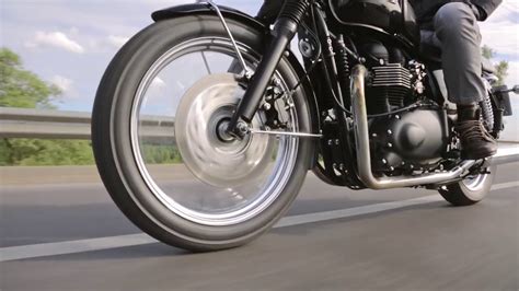 8.87 lakh to 9.59 lakh in india. Review Triumph Bonneville T100 - YouTube