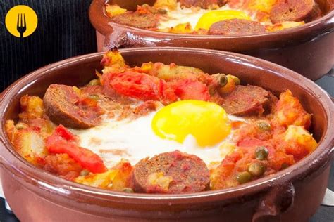 Regresamos a cocina andaluza, no queriendo dejar pasar este año sin presentar mis respetos y ofrenda a uno de los grandes poetas andaluces de todos los tiempos, ahora que se cumple el 150. Huevos a la flamenca - Recetas de Cocina Casera fáciles y ...