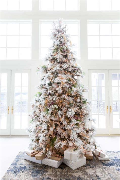 From repurposed tires to giant decorations, you can end up with a great setting while you're waiting for santa. Wishing you the most magical Christmas season ever!