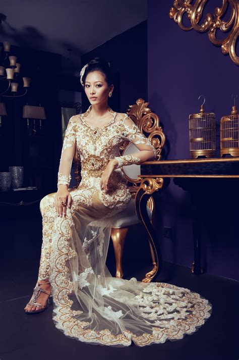 Baju wisuda yang kerap menjadi favorit adalah kebaya dengan model kutu modern. Wallpaper Wedding: 1000+ ideas about Kebaya Wedding on ...