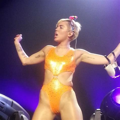 Miley Cyrus Bangerz Tour In San Juan 34 Gotceleb