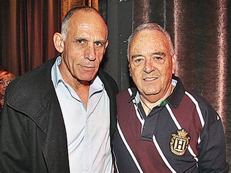 פגישה עם רוני קובן | עמוס תמם. השיחה: יונה פוגל טועם ויסקי, ענבל אור מארחת - גלובס