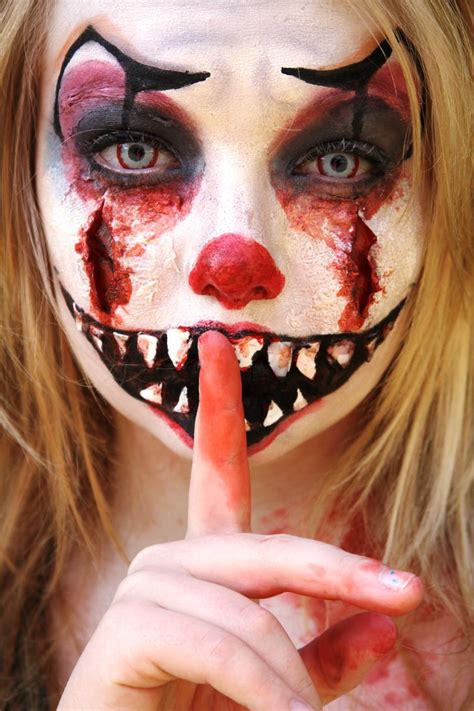25 Clown Halloween Makeup Ideas For This Halloween Season