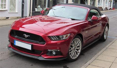 The 2015 mustang features an 5.0l v8 engine 2017 mustang 5.0 premium. 2017 Ford Mustang Shelby GT350 Fastback