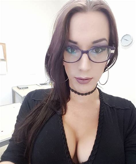 For many people, but especially women, messaging on dating apps before meeting irl isn't just an sometimes you can form a great connection with someone after only talking for a short time, other. Tips for the First Transgender Dating | Dating a Trans ...