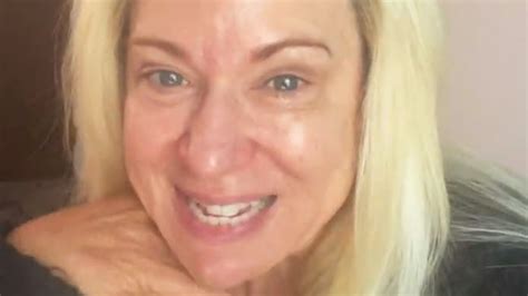 Long Island Medium Theresa Caputo Goes Makeup Free In Rare Bare Faced Video After Canceling