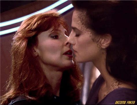 Beverly Crusher And Jadzia Dax Beverly Crusher Sexy Science Fiction Dax