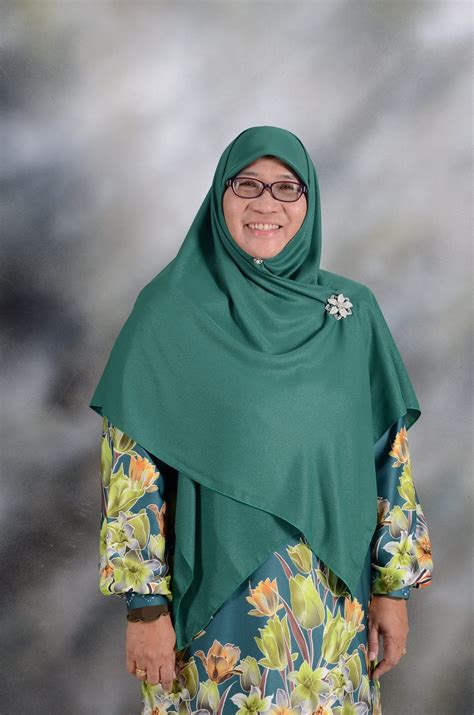 Tak keterlaluan jika kami di murai.my katakan beliau ahli politik yang boleh mencairkan hati kerana keterampilannya yang sentiasa bergaya dan kacak. Sambungan.. TAHNIAHI!!! (Bergambar) Biodata Calon-Calon ...