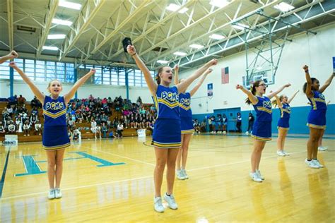 Athletics Middle School Cheer Competition
