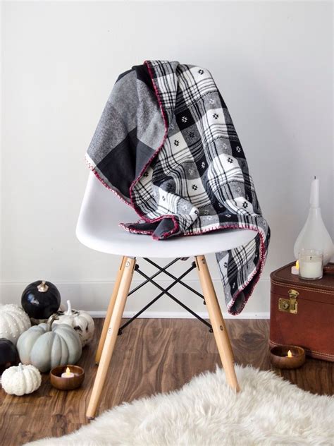 Diy Flannel Throw Cozy Up Christmas Ts To Make Christmas Diy