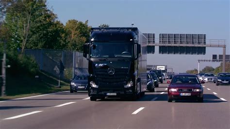 A World First Self Driving Semi Truck Hits The Highway Electronic
