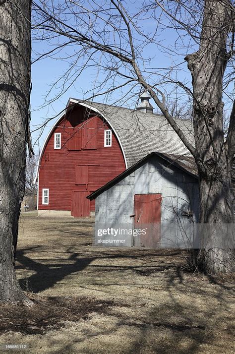 Minnesota Red Barn High Res Stock Photo Getty Images