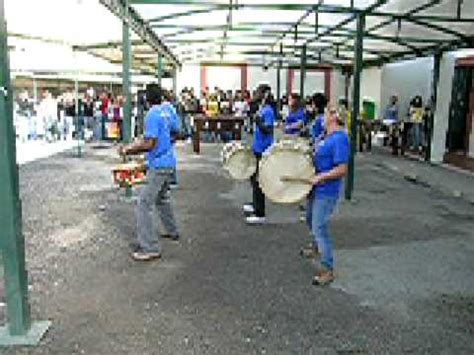 Изучайте релизы alunos da escola secundária nº.1 de loures (josé afonso) на discogs. Eclodir Azul na Escola Secundária José Afonso - Loures ...