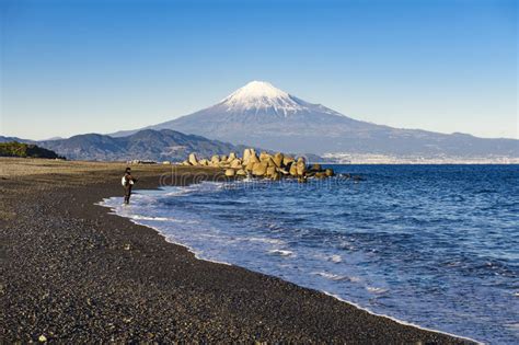 Fisherman Are Fishing Miho No Matsubara Beach With Fuji