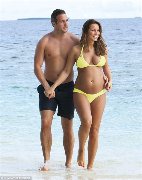 Pregnant Sam Faiers Shows Off Her Bump As She Packs On Pda With
