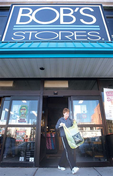 PRESS ARCHIVES: Photos from The Middletown Press, December 2003