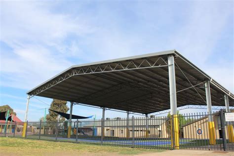 Some players avoid outdoor courts all together due to the difficulty of basketball courts played indoor or outdoor have many different benefits that can impact your game in different ways. Cost To Build an Indoor Sports Facility | Central Steel Build