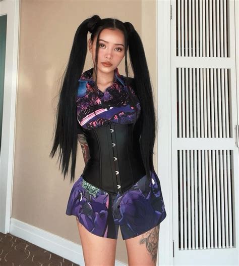 Tiktok'ta belli bir takipçi sayısına ulaşan türk kullanıcıların şarkı yapmasına oldukça alıştık. Bella Poarch บน Instagram: