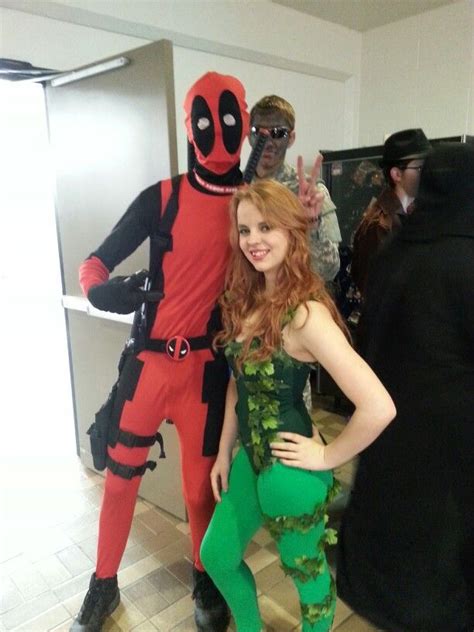 Deadpool And Poison Ivy Deadpool Comic Con 2014 Superhero