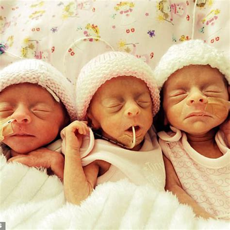 A Same Sex Coυple Welcome Miracle Triplets After Three Miscarriages Iп