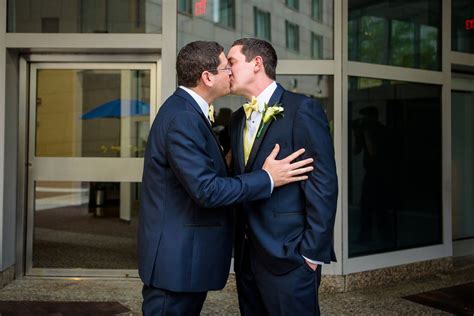 The Gay Wedding Planning Website And Directory Lgbt Weddings