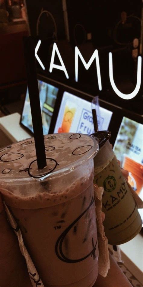 Pin oleh blacklisteud di Drinks | Minuman smoothies, Karya seni kopi, Makanan jalanan