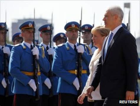 Germanys Angela Merkel Ties Serbian Eu Hopes To Kosovo Bbc News