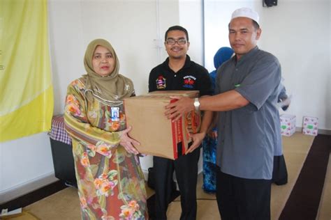 «sesi meluangkan masa bersama anak2 yatim dari rumah kasih harmoni , paya jaras , sungai buloh yang…» SMK BUKIT GADING: PERMATAKU SAYANG - Rumah Kasih Harmoni ...