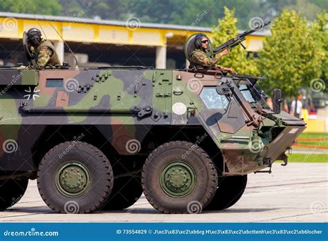 véhicule blindé de transport de troupes militaire allemand fuchs image stock éditorial image