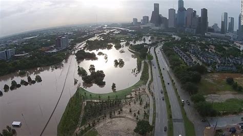 Watch Flood Waters Rush Into A Texas Home Cnn Video